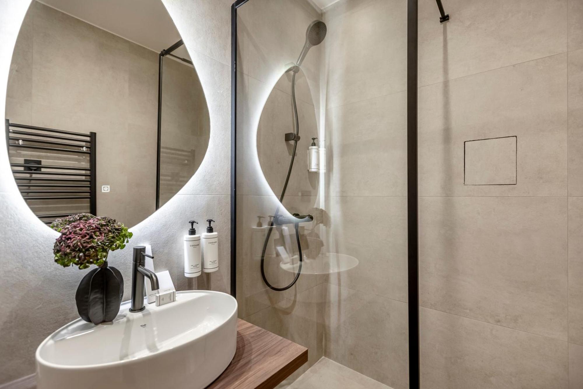 Le Madame By Sweett Hotel